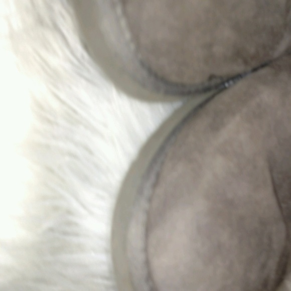 Grey ugg Bailey boots - Picture 8 of 8